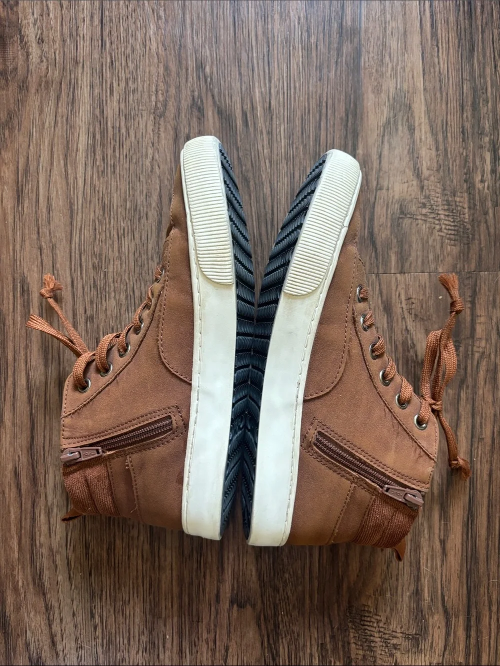 Cat & Jack Brown High Top Sneakers Youth Size 5 Rylan Chukka Side Zip Faux Suede